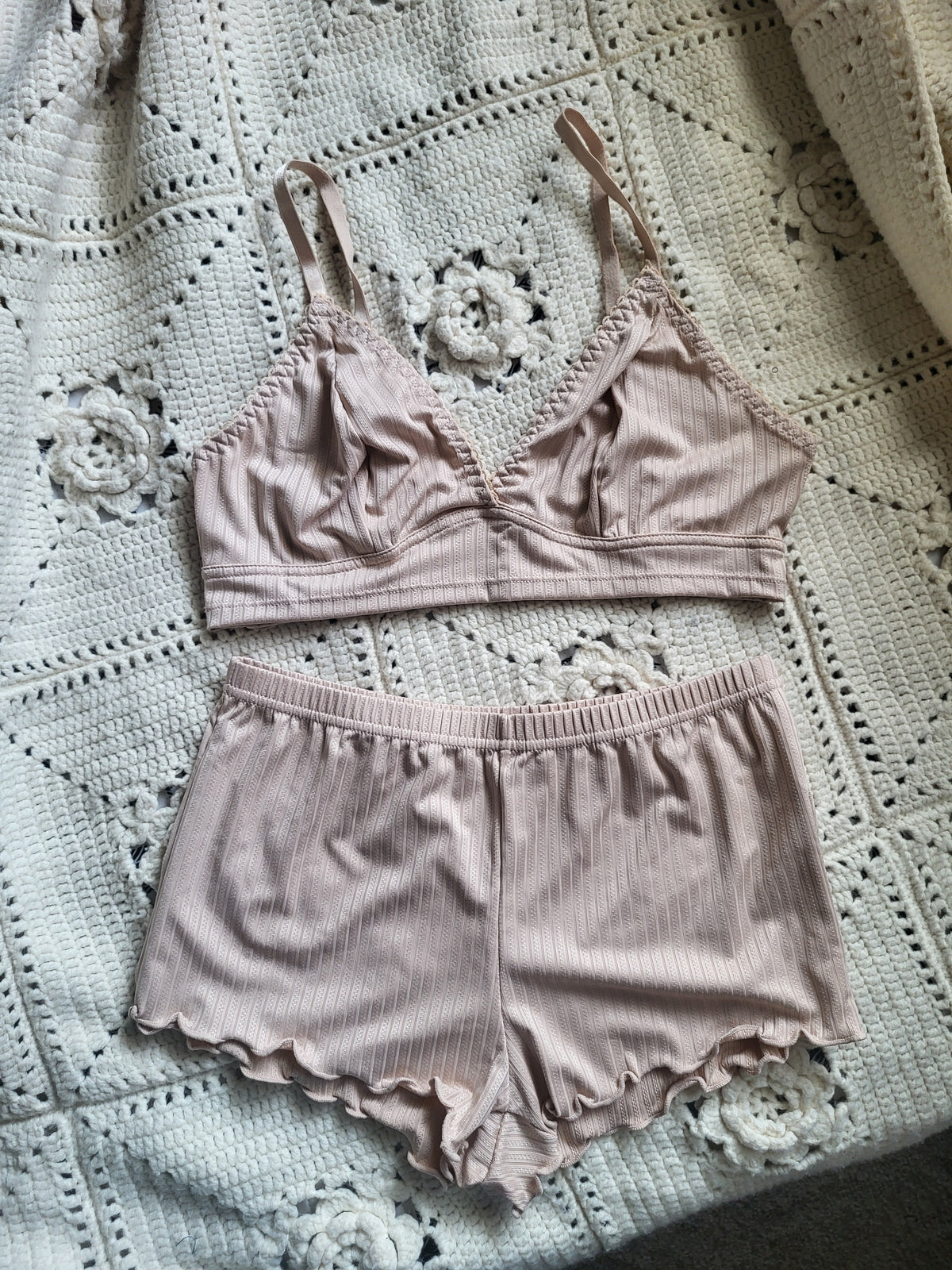 Basic frill sleep set